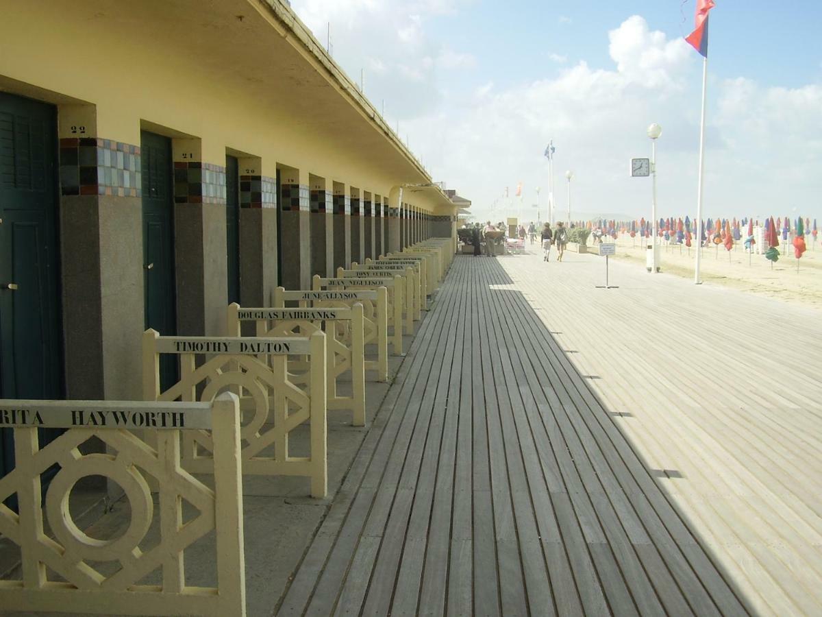 Les Quais De Trouville Exterior foto